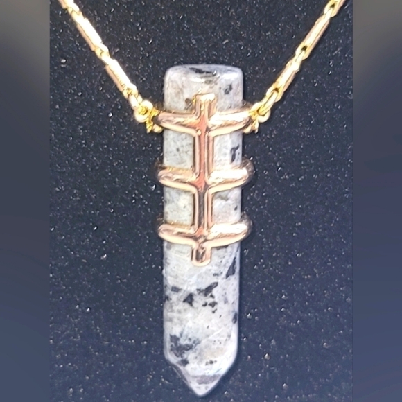 Stella & Dot Legend Necklace - Picture 2 of 8